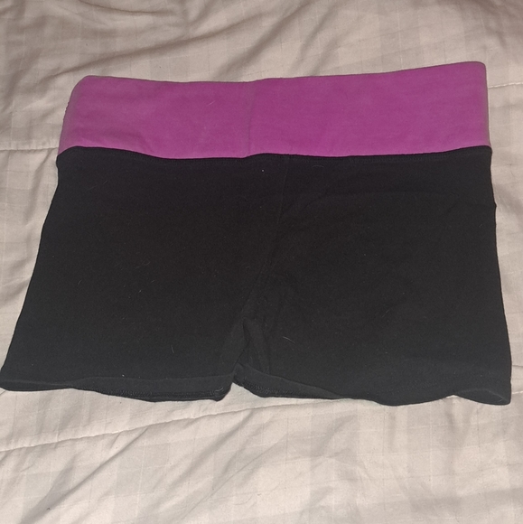 Pink yoga shorts size medium. Fuschia band with bling embellishment. - Picture 2 of 4